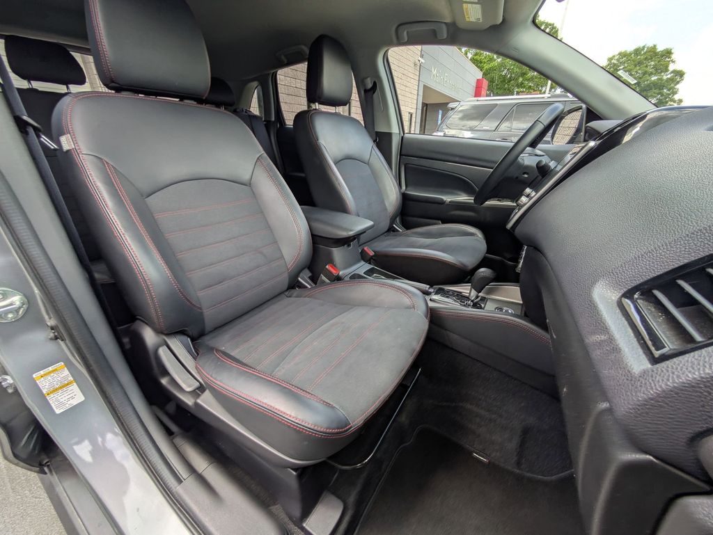Thumbnail: 2025 Mitsubishi Outlander Sport - 30