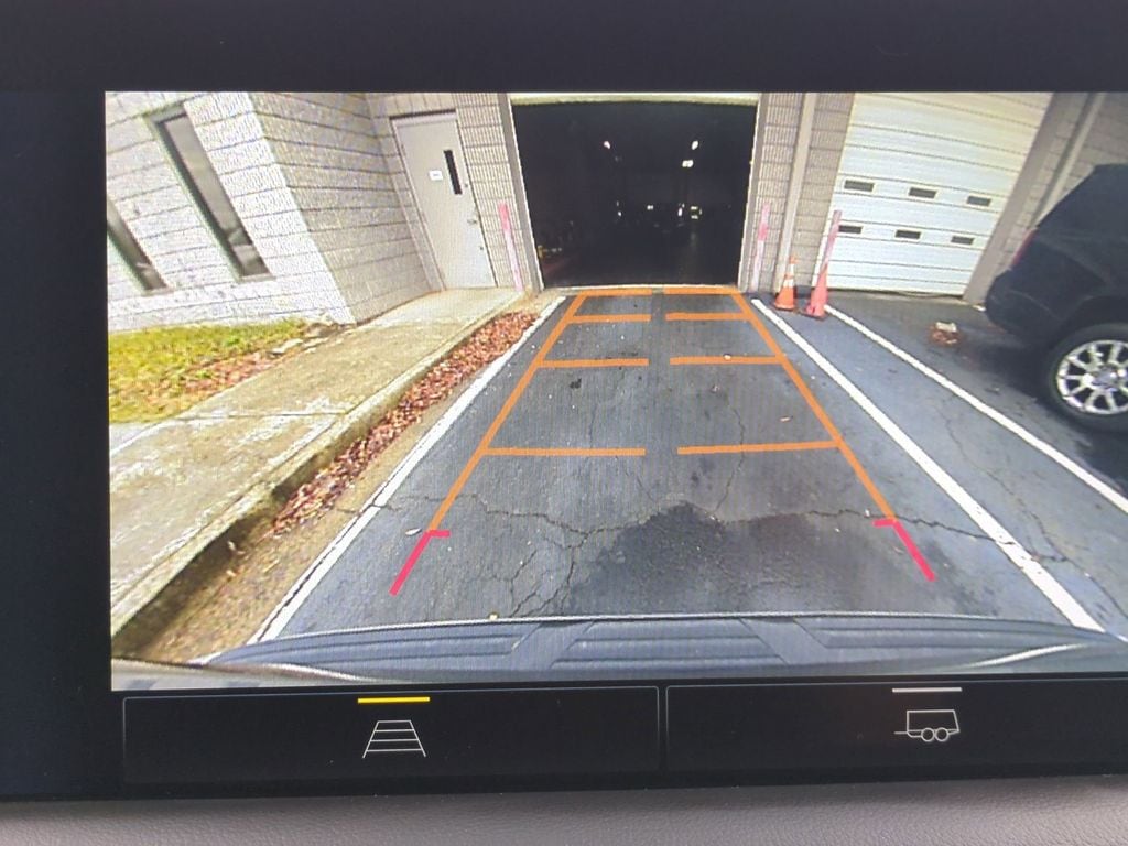 Thumbnail: 2024 Chevrolet Tahoe - 18