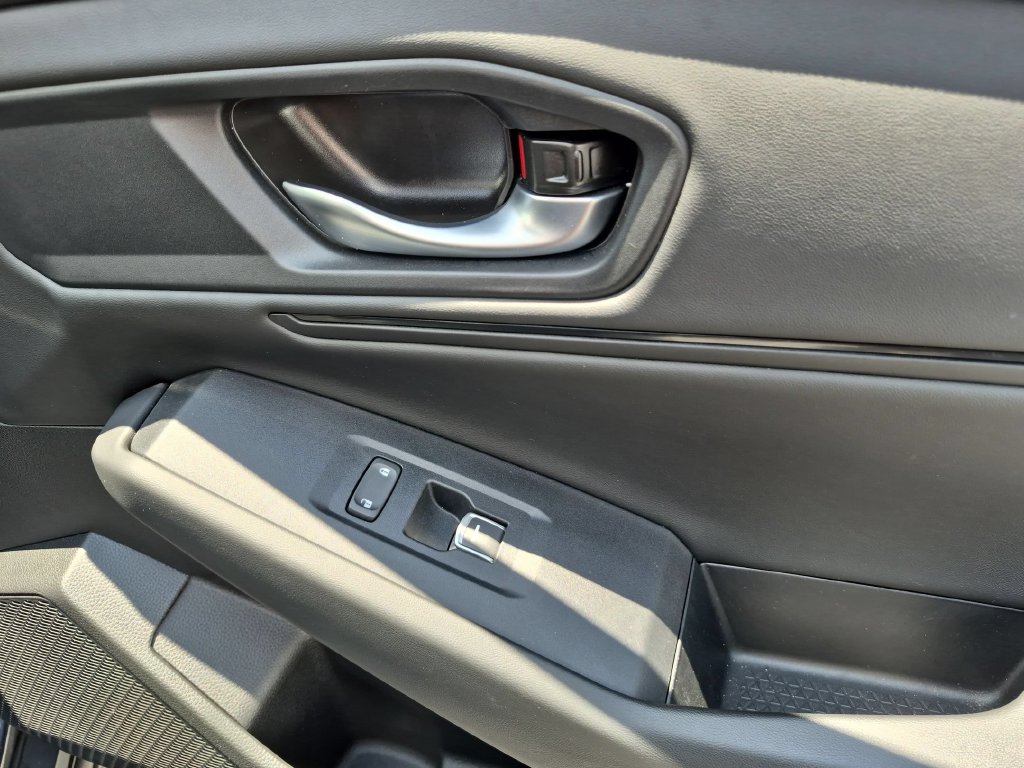 2025 Honda Accord SE - Photo 32