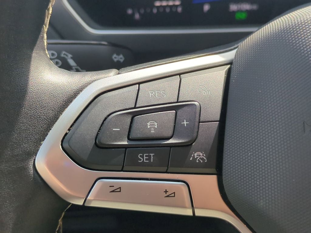 Thumbnail: 2024 Volkswagen Tiguan - 20