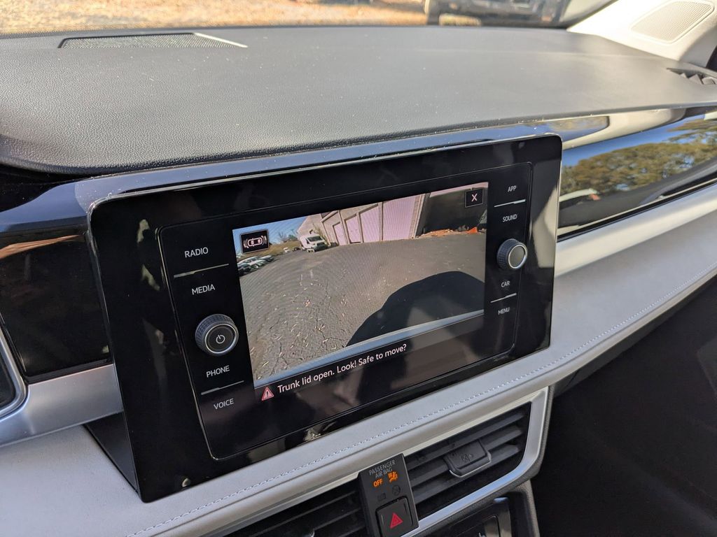 Thumbnail: 2025 Volkswagen Taos - 22