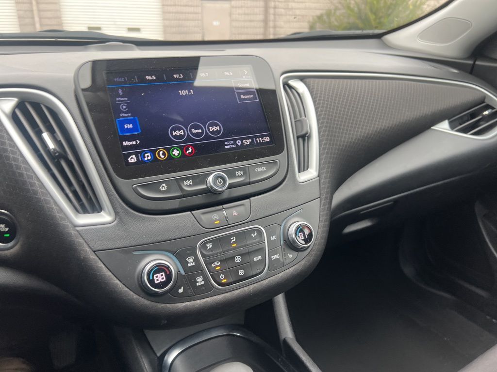 Thumbnail: 2024 Chevrolet Malibu - 5