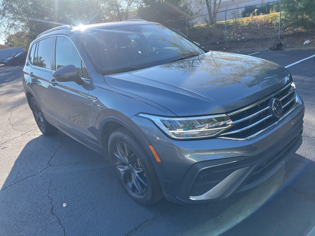 Thumbnail: 2024 Volkswagen Tiguan - 3