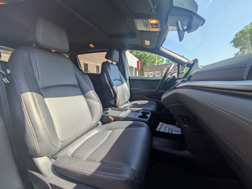 Thumbnail: 2025 Honda Odyssey - 29