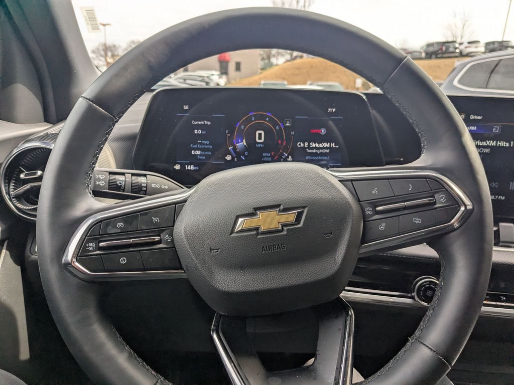 Thumbnail: 2025 Chevrolet Equinox - 14