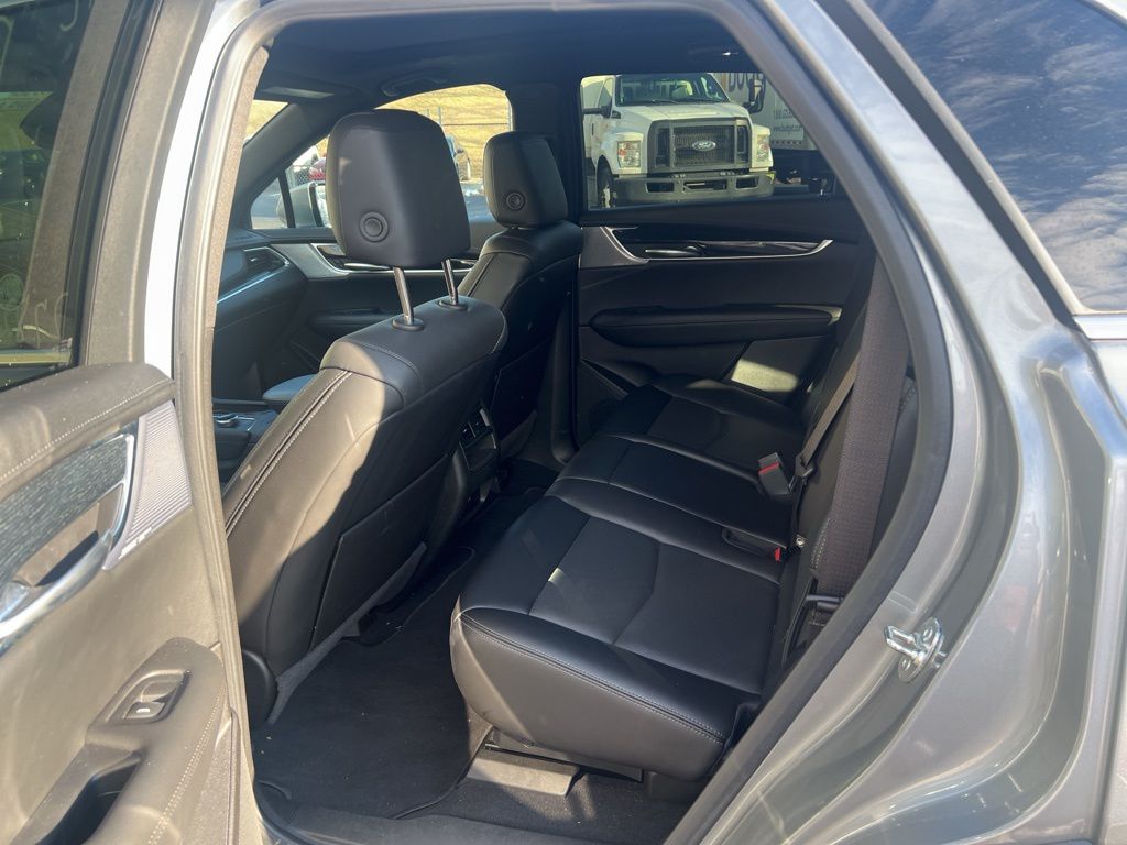 Thumbnail: 2024 Cadillac XT5 - 7