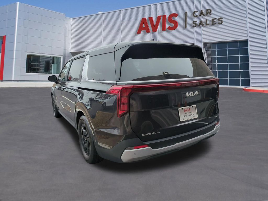 Thumbnail: 2025 Kia Carnival - 9