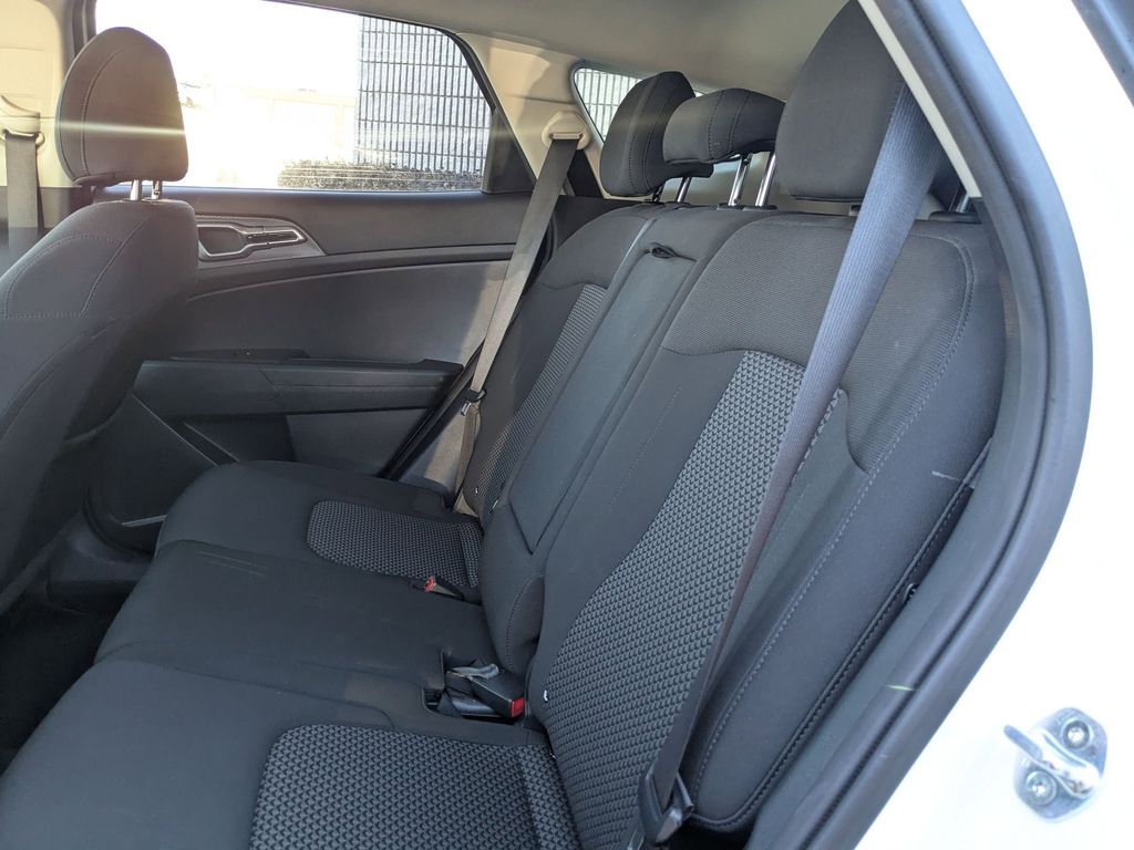 Thumbnail: 2024 Kia Sportage - 24