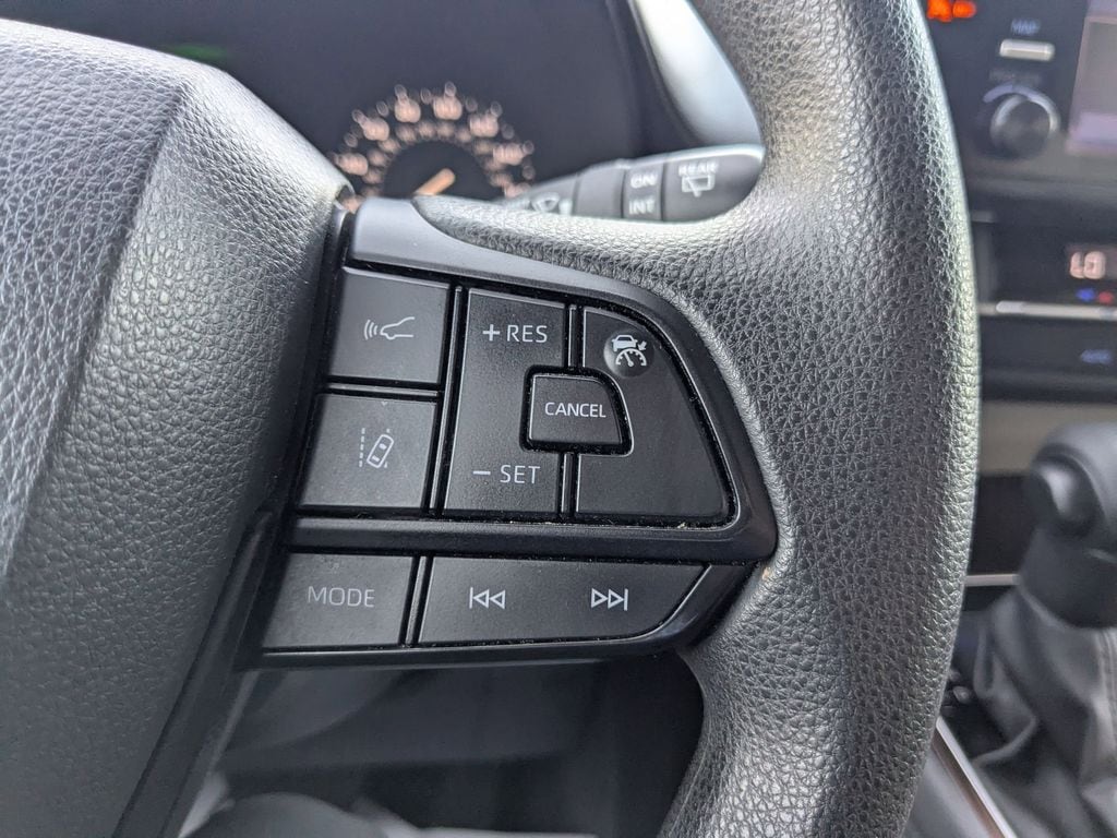 Thumbnail: 2024 Toyota Sienna - 16