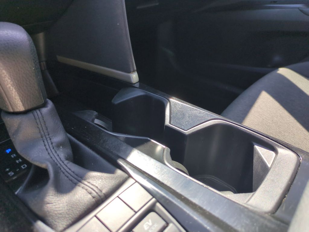 Thumbnail: 2025 Toyota Camry - 24