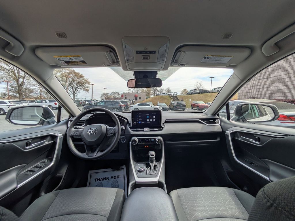 Thumbnail: 2025 Toyota RAV4 - 26