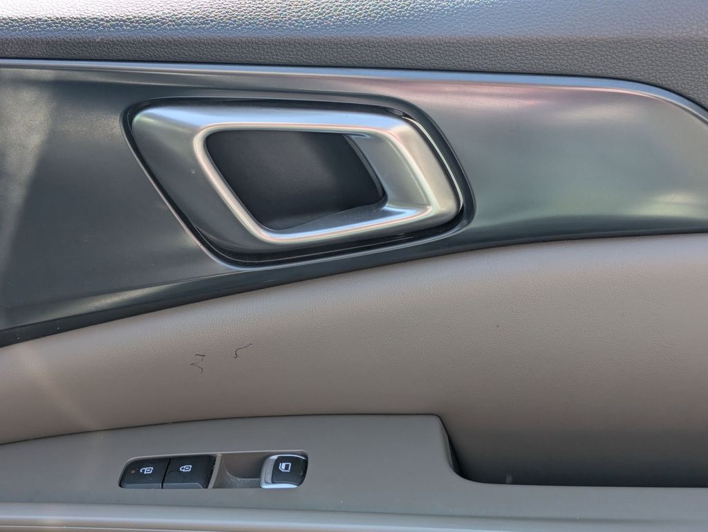 Thumbnail: 2025 Kia Carnival - 31