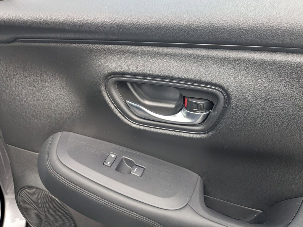 Thumbnail: 2025 Honda HR-V - 33