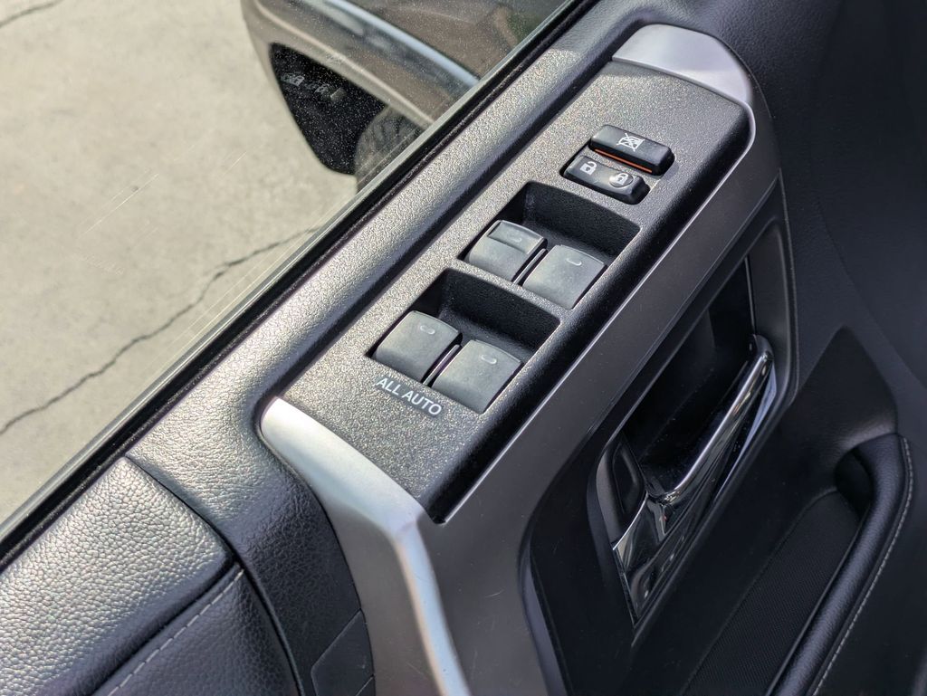 Thumbnail: 2024 Toyota 4Runner - 13