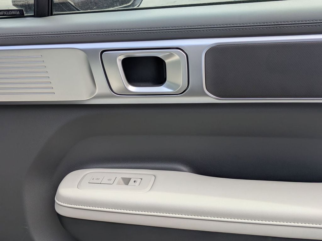 Thumbnail: 2025 Hyundai Santa Fe - 32