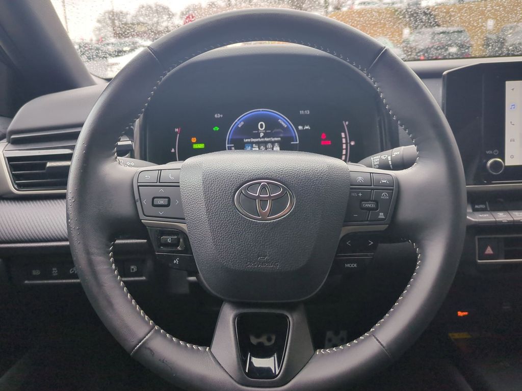 Thumbnail: 2025 Toyota Camry - 23