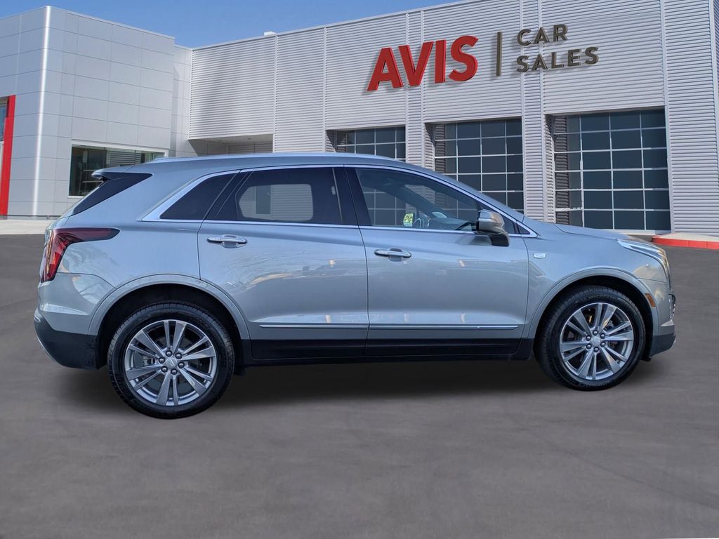 Thumbnail: 2024 Cadillac XT5 - 5