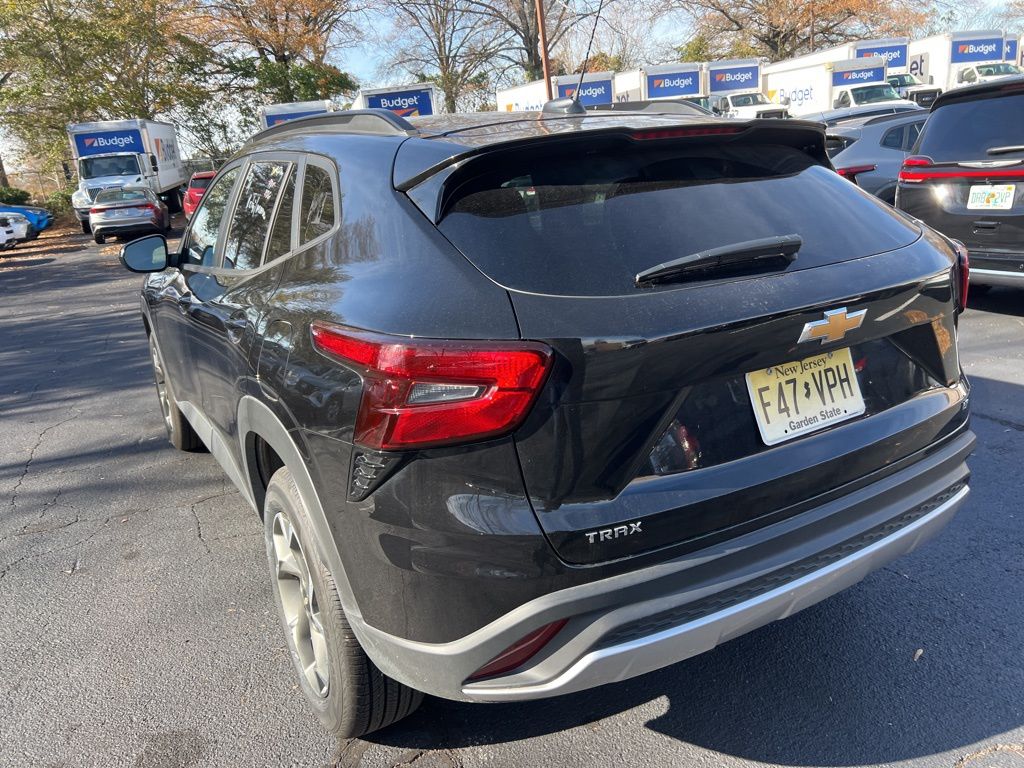 Thumbnail: 2025 Chevrolet Trax - 13