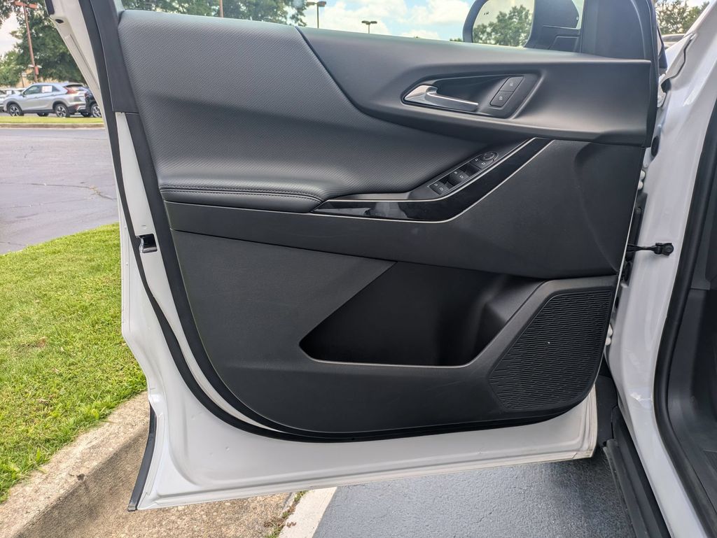 Thumbnail: 2025 Chevrolet Equinox - 11