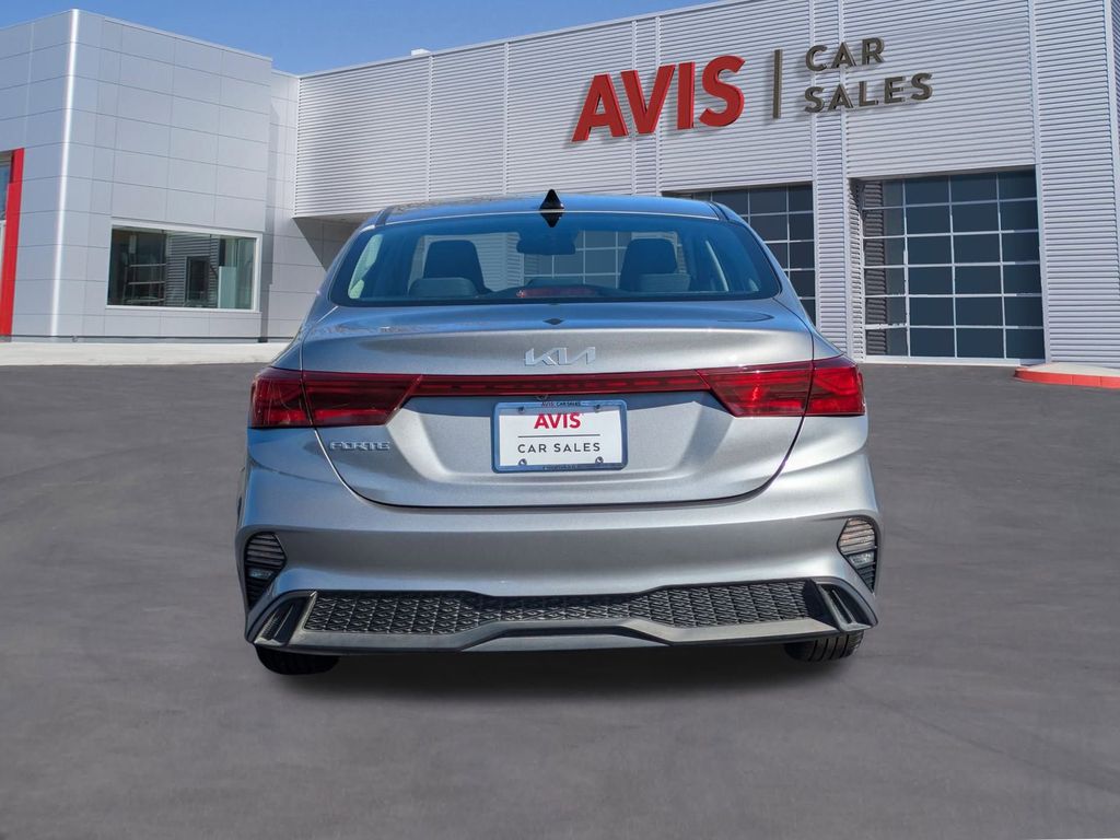 Thumbnail: 2024 Kia Forte - 7