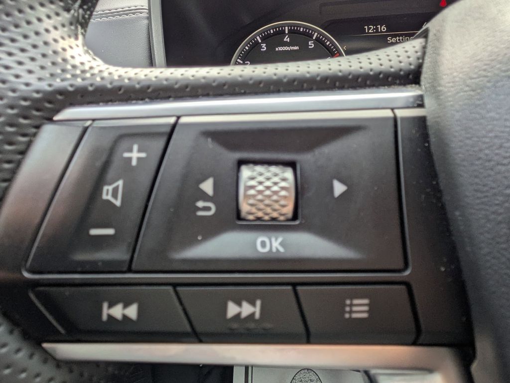 Thumbnail: 2025 Mitsubishi Outlander - 17