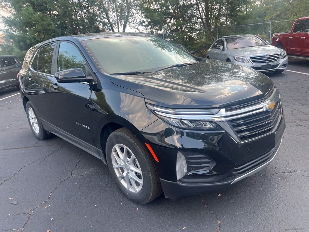 Thumbnail: 2024 Chevrolet Equinox - 3