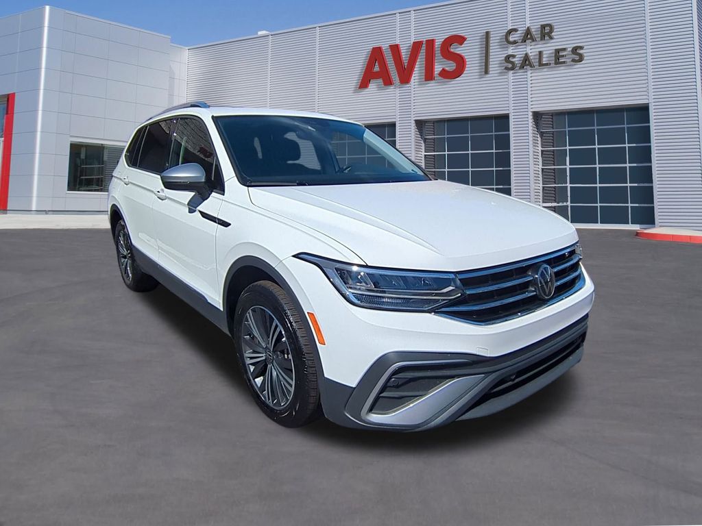 Thumbnail: 2024 Volkswagen Tiguan - 3