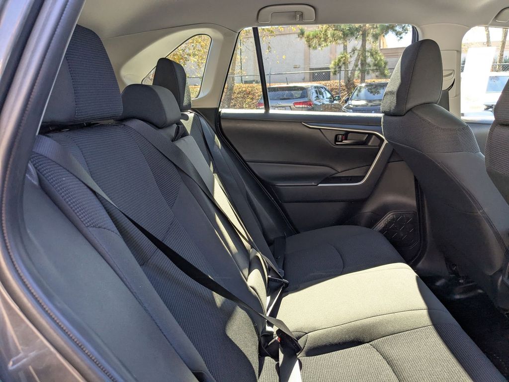 Thumbnail: 2025 Toyota RAV4 - 28