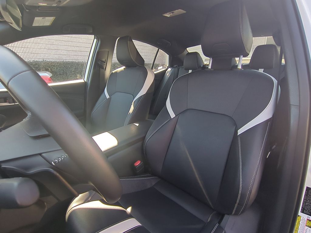 Thumbnail: 2025 Toyota Camry - 25