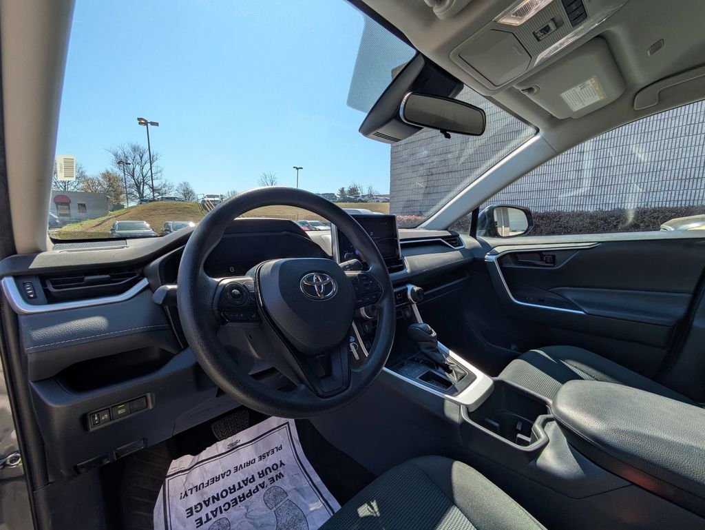 Thumbnail: 2024 Toyota RAV4 - 46