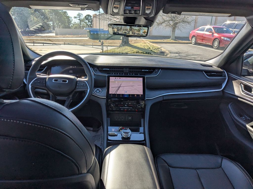 Thumbnail: 2024 Jeep Grand Cherokee L - 25