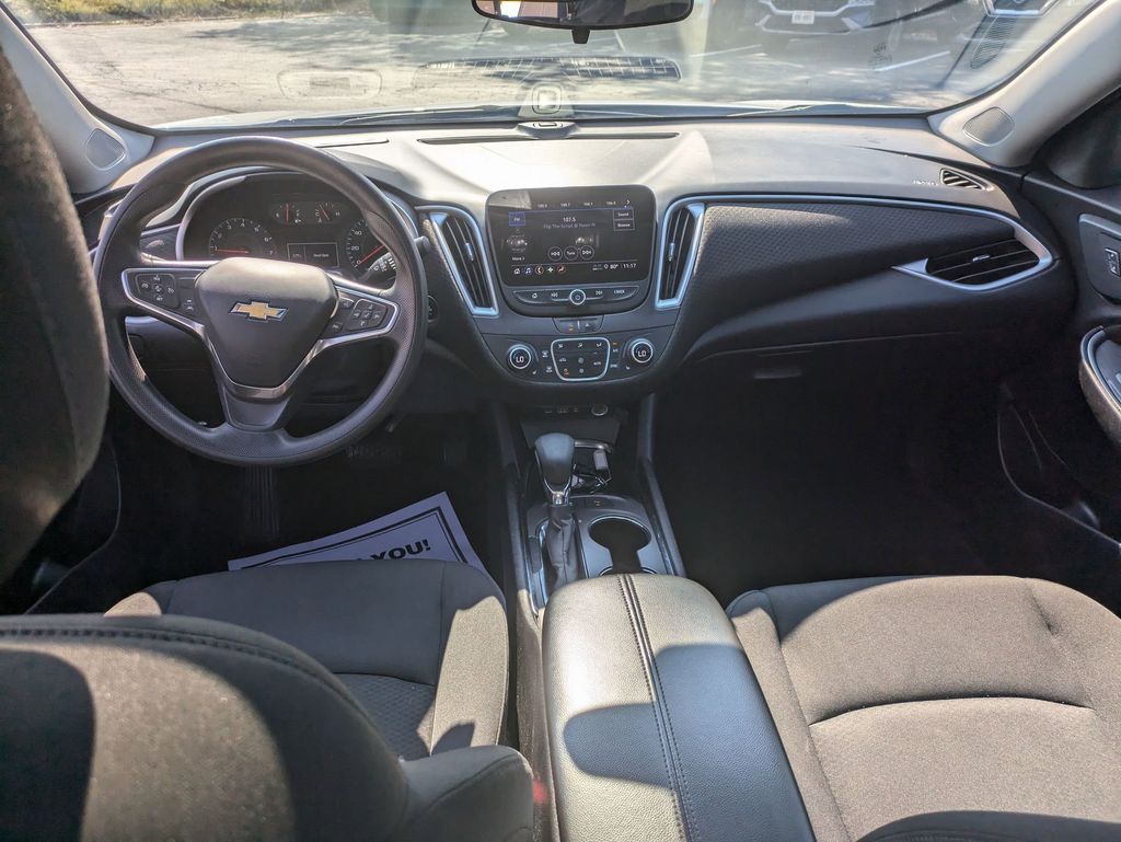 Thumbnail: 2024 Chevrolet Malibu - 27