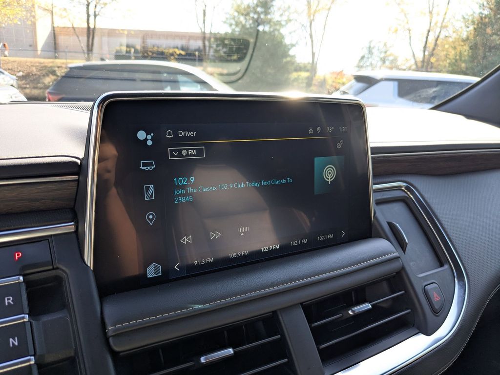 Thumbnail: 2023 Chevrolet Suburban - 20