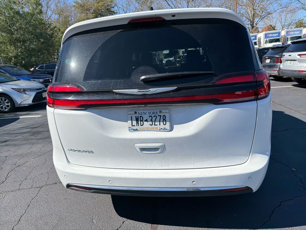 Thumbnail: 2025 Chrysler Pacifica - 6