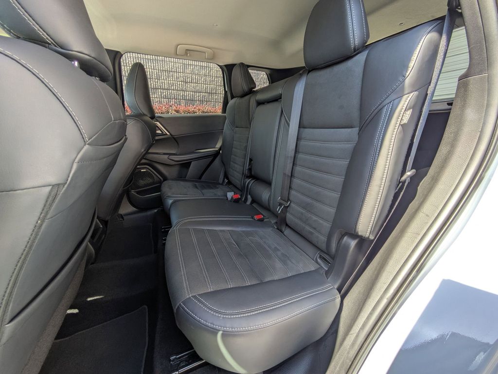 Thumbnail: 2025 Mitsubishi Outlander - 28