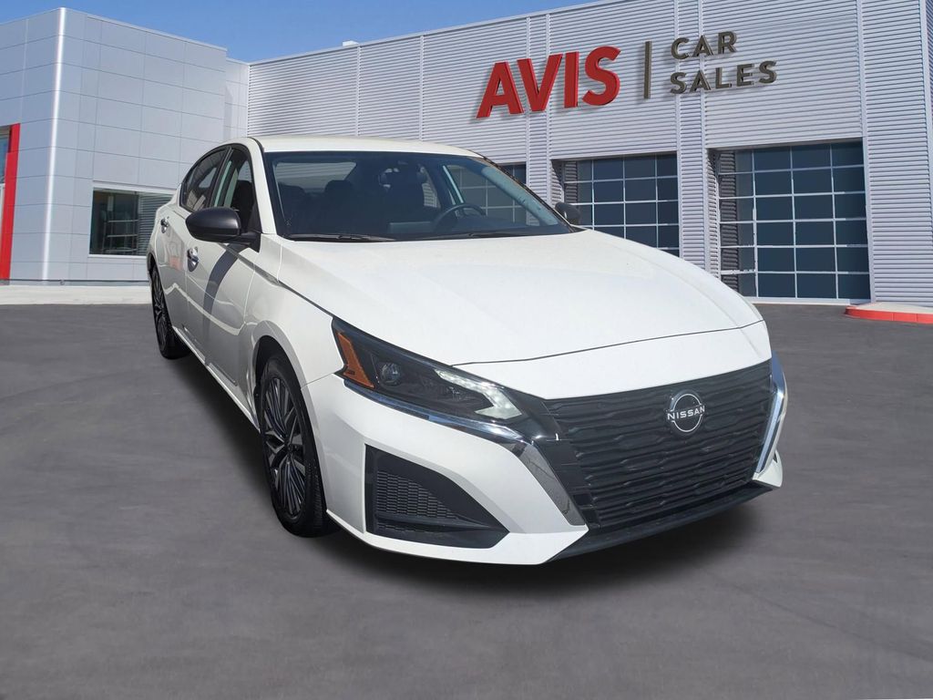 Thumbnail: 2025 Nissan Altima - 3