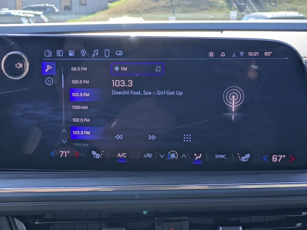 Thumbnail: 2025 Chevrolet Tahoe - 21