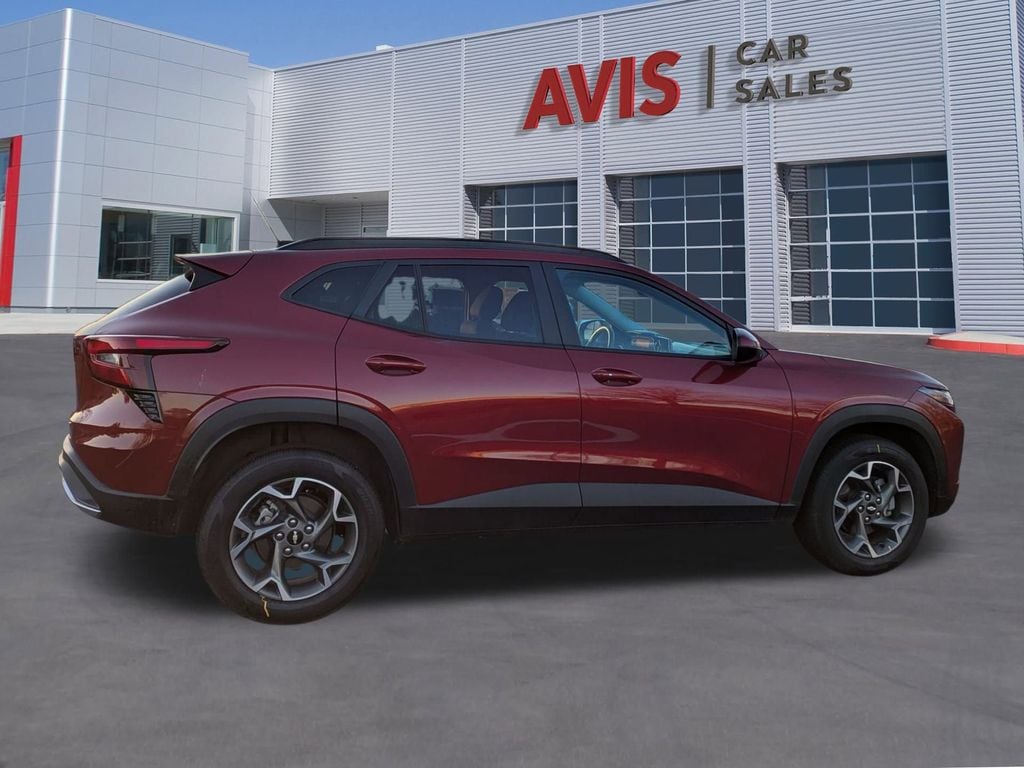 Thumbnail: 2025 Chevrolet Trax - 5