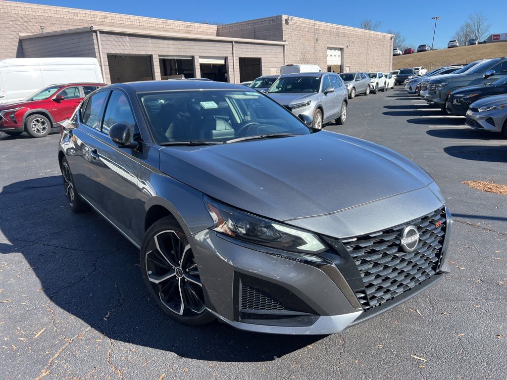 Thumbnail: 2025 Nissan Altima - 3