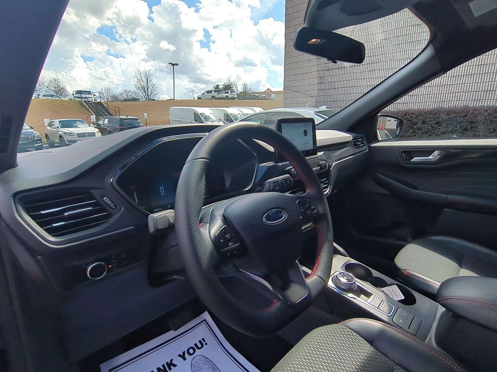 Thumbnail: 2025 Ford Escape - 15