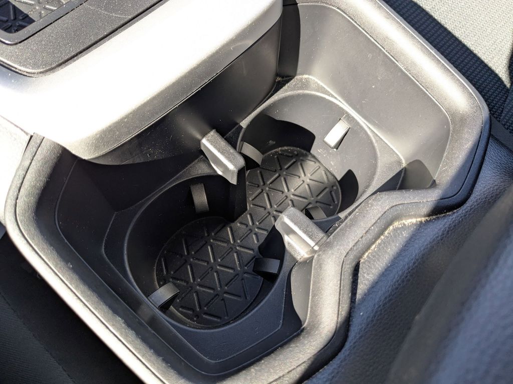 Thumbnail: 2025 Toyota RAV4 - 22