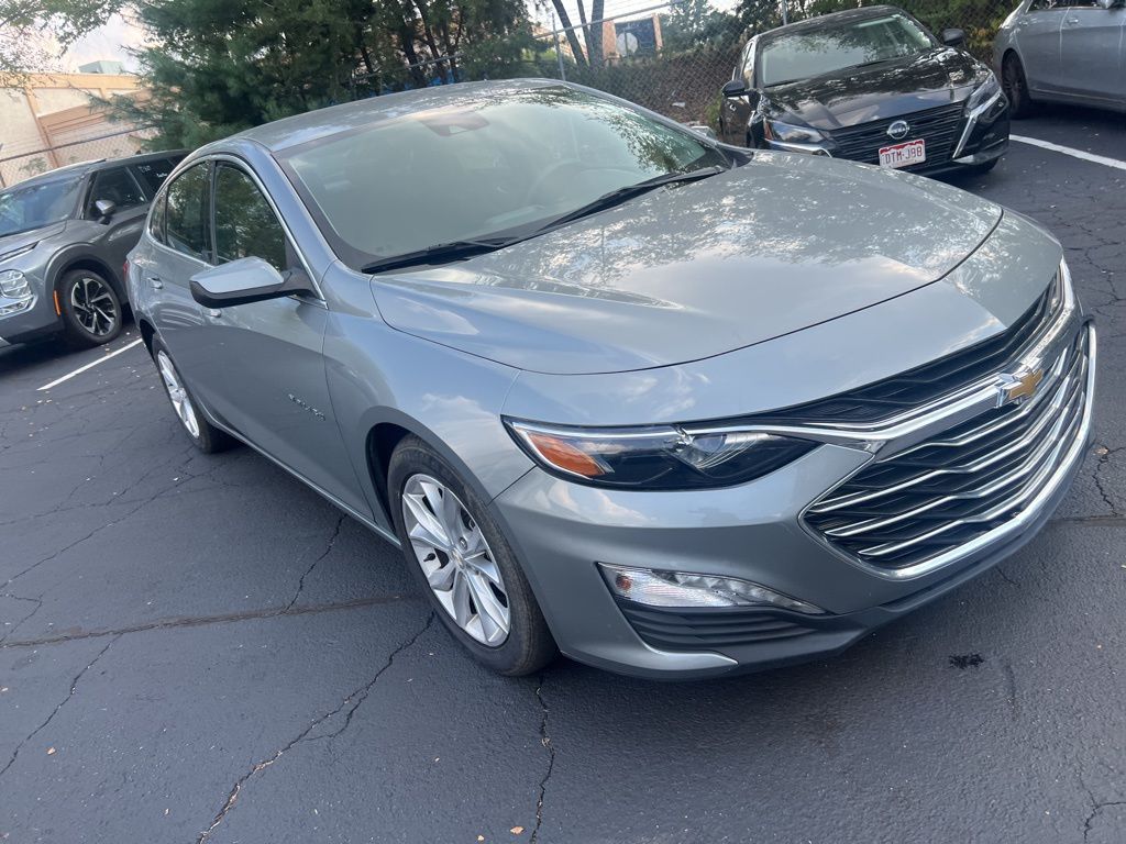 Thumbnail: 2023 Chevrolet Malibu - 3