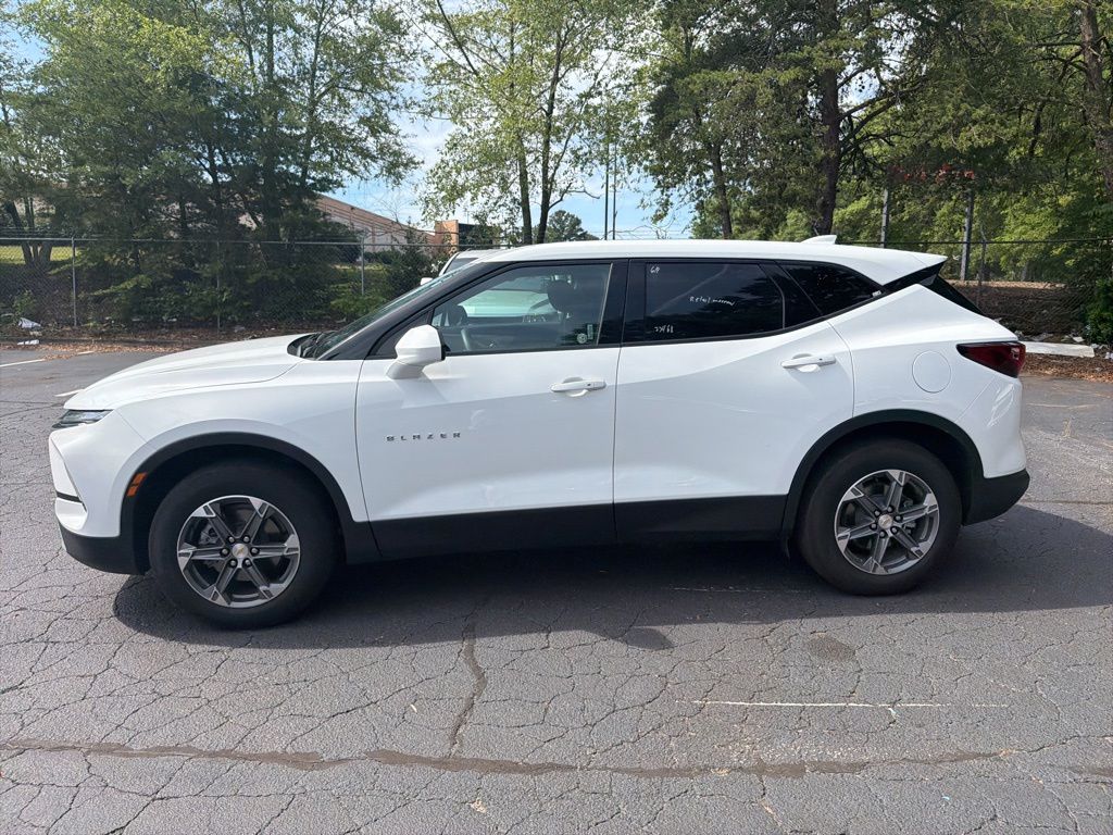 Thumbnail: 2025 Chevrolet Blazer - 4