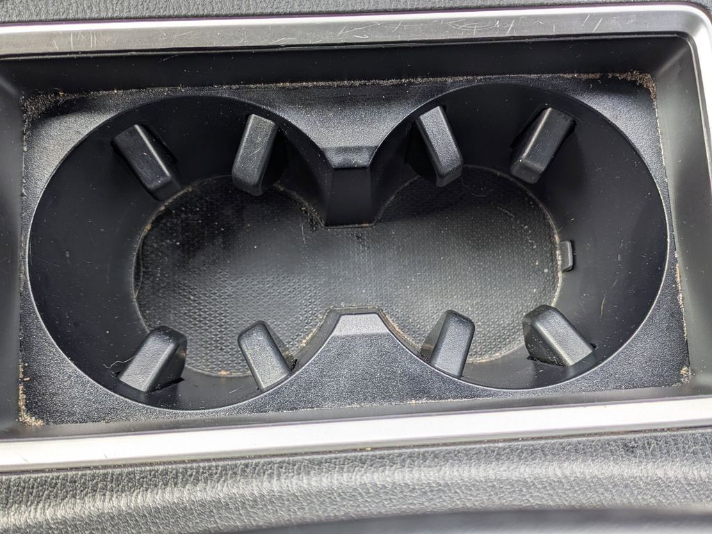 Thumbnail: 2024 Mitsubishi Outlander - 20