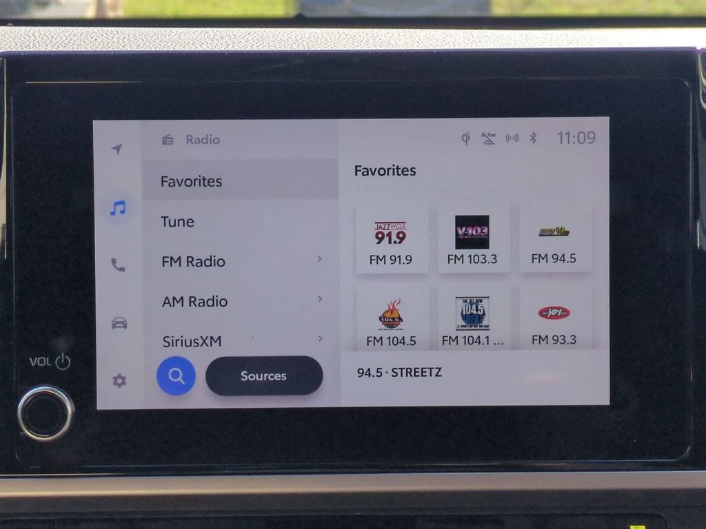 Thumbnail: 2025 Toyota Camry - 19