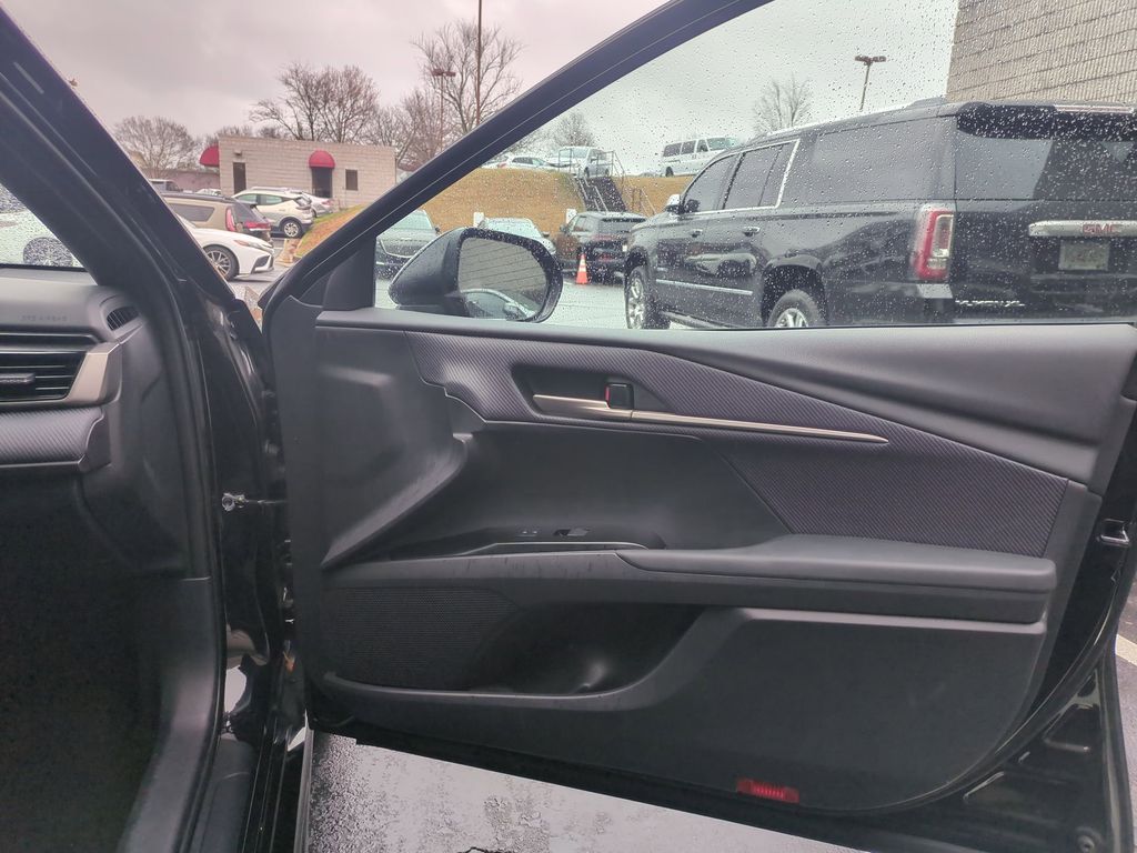 Thumbnail: 2025 Toyota Camry - 33