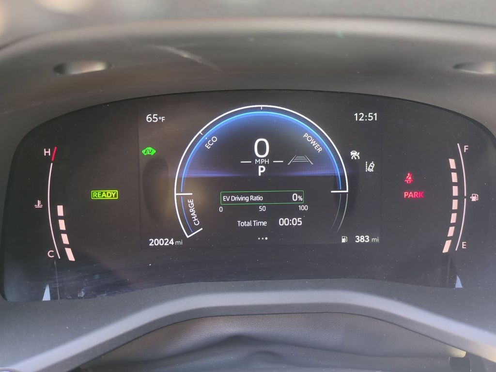 Thumbnail: 2025 Toyota Camry - 16