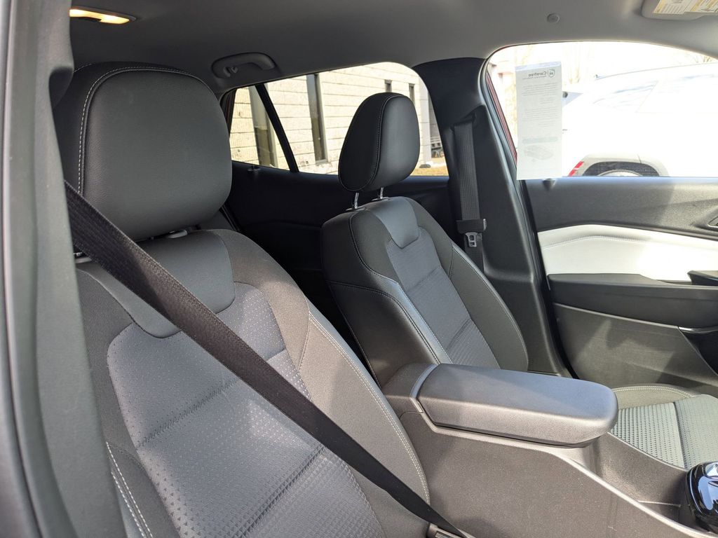 Thumbnail: 2025 Chevrolet Trax - 30