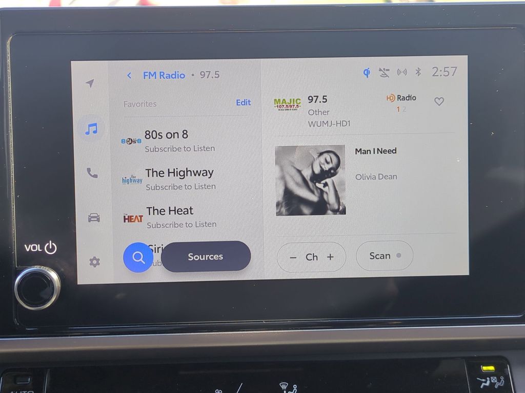 Thumbnail: 2025 Toyota Camry - 19