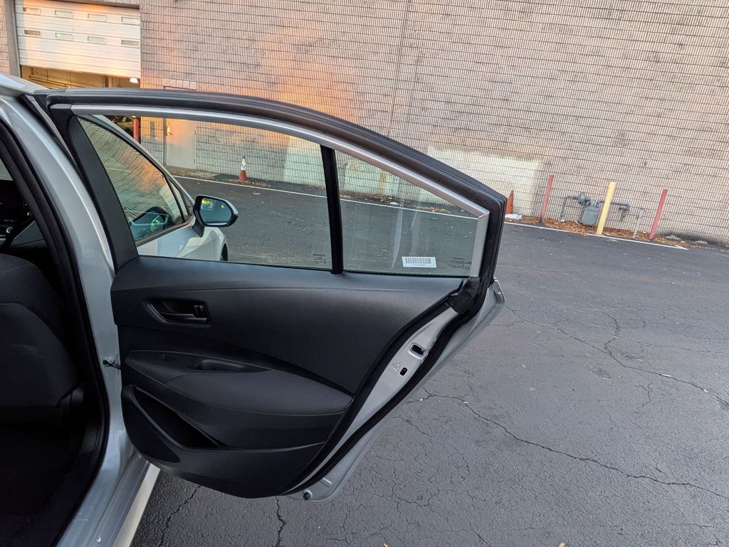 Thumbnail: 2025 Toyota Corolla - 25